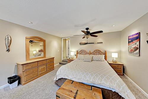 Lake Village Townhouse B
