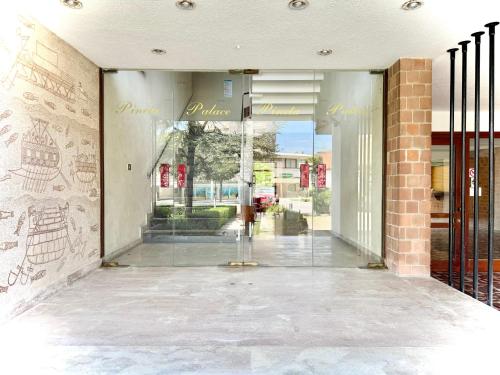 Piazza del Sole Apartment 1 minute walk from the beach free park — 4-Star Luxury Hotel in Lignano Sabbiadoro, Italy