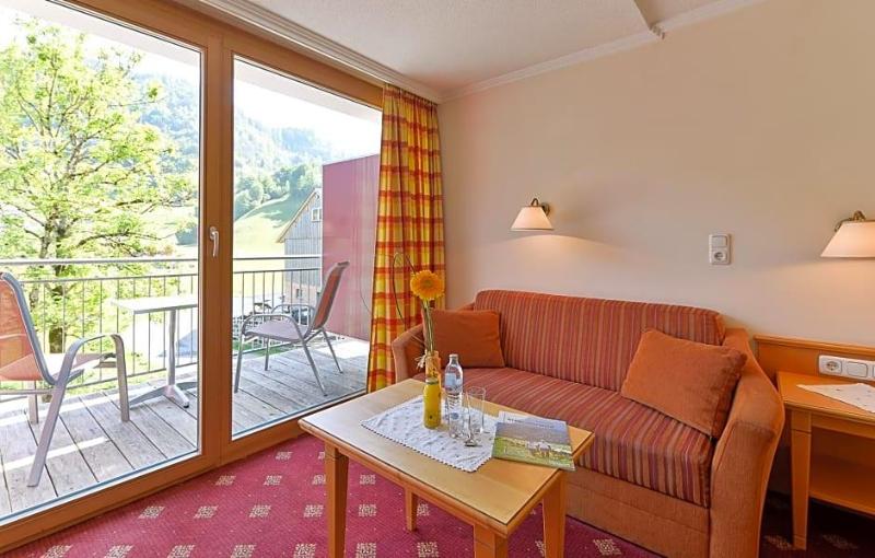 Das Schiff in den Bergen in Au, Austria