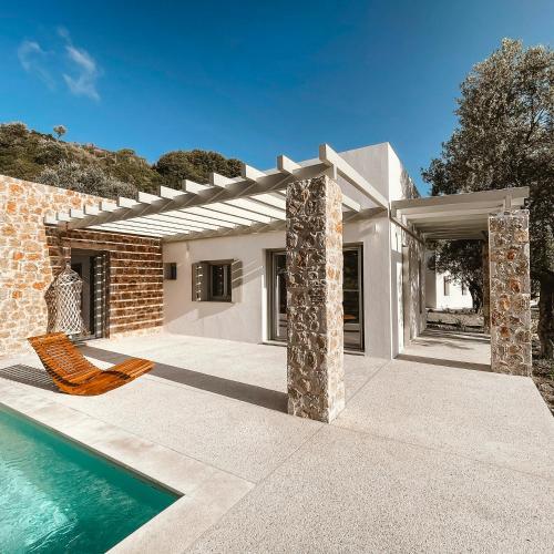 Themis Homes — 4-Star Luxury Hotel in Skyros, Greece