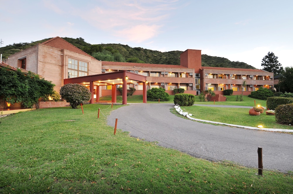 Pinares del Cerro Resort & Suites — hotel in Villa Carlos Paz