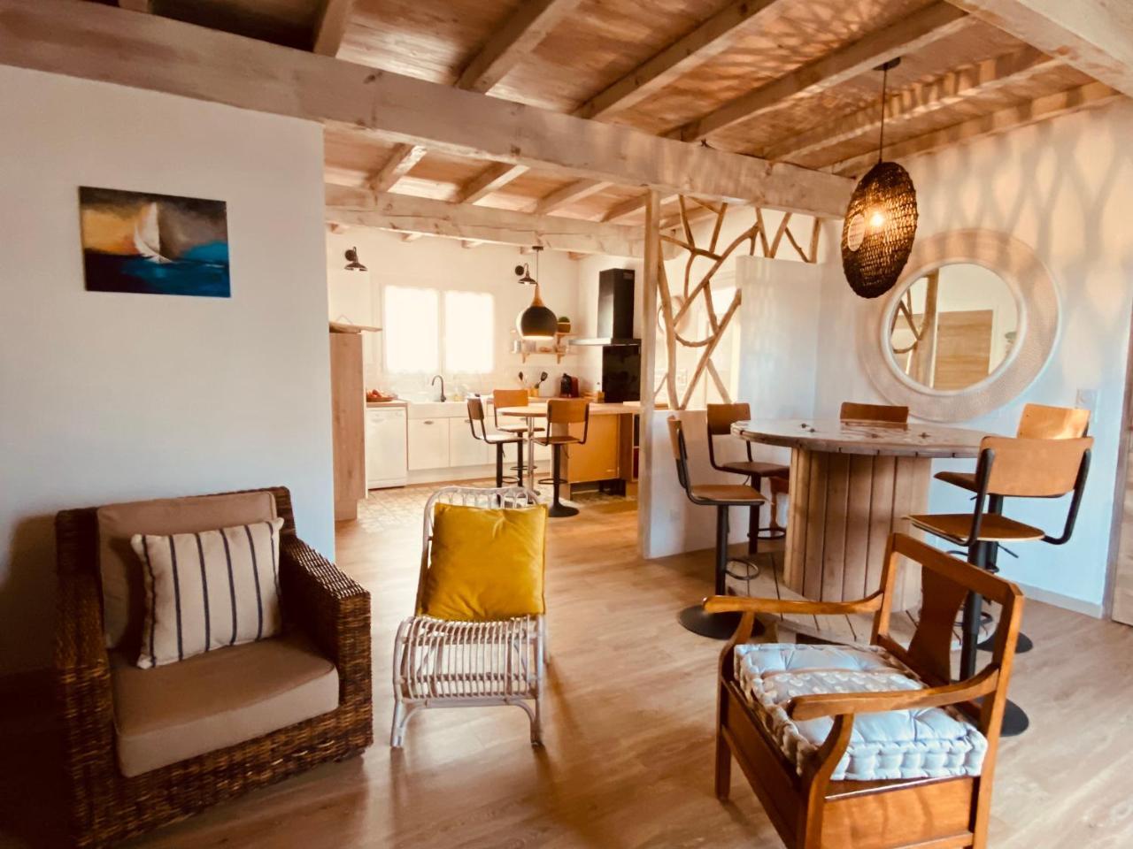 Logis La Reine Des Sables — Vaux Sur Mer