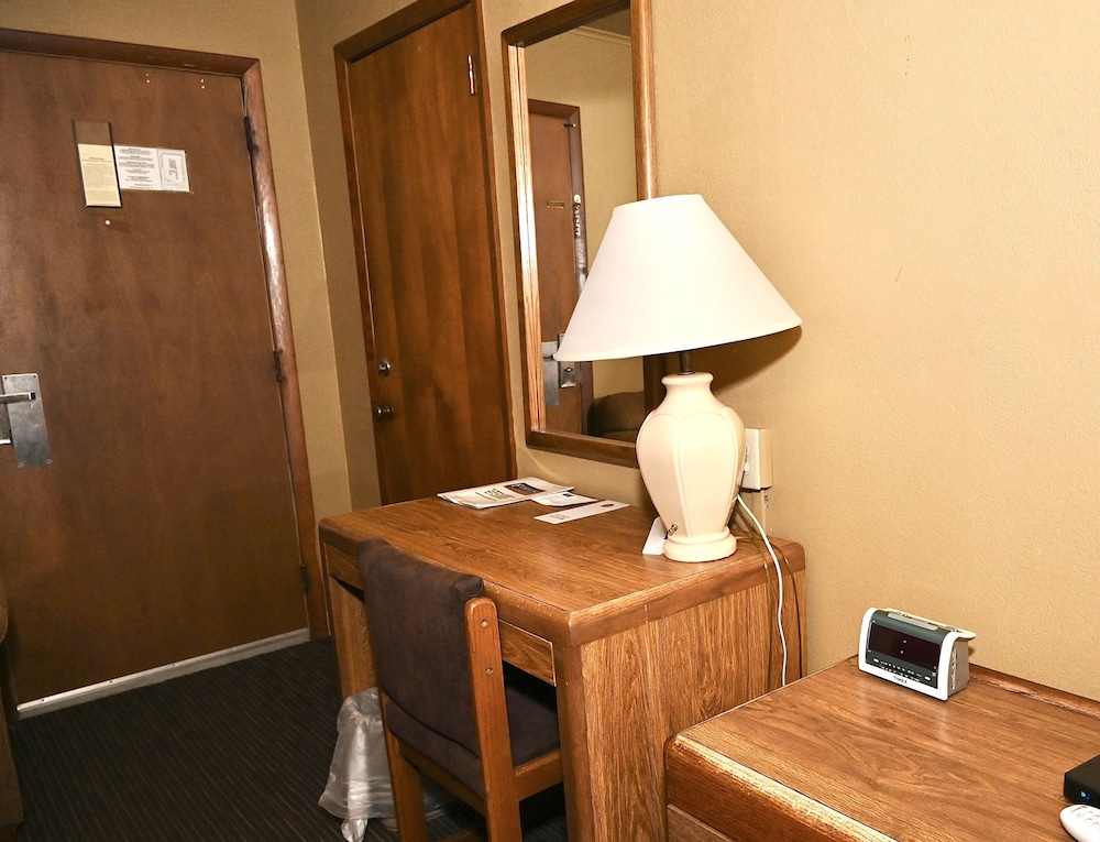 Fortune Inn And Suites Newport - photo 42