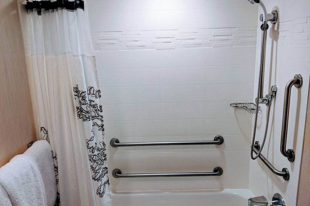 Residence Inn by Marriott Cleveland Beachwood - photo 15