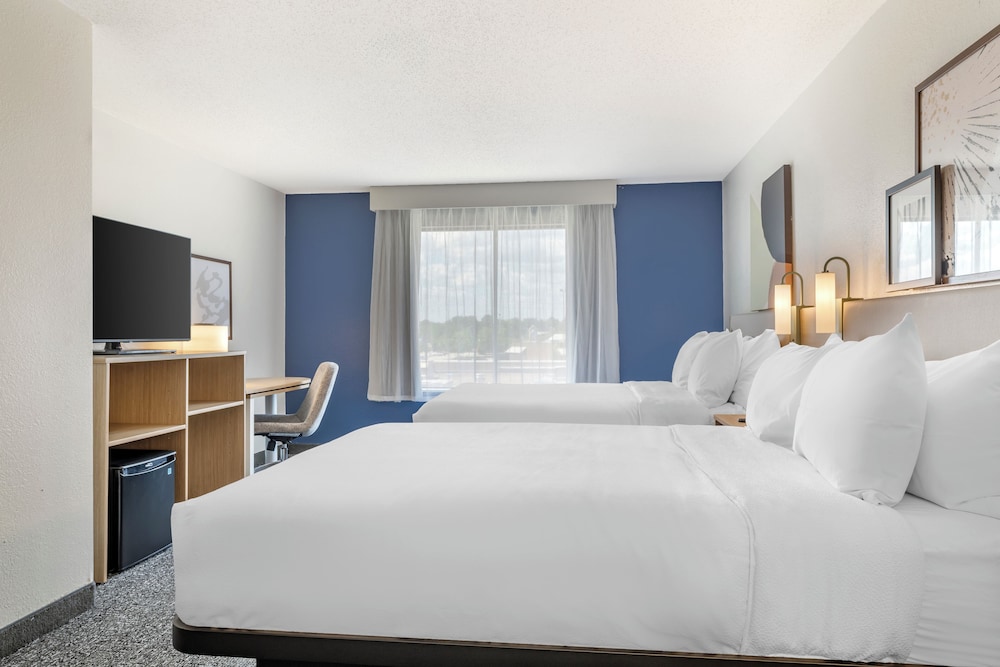 Spark by Hilton La Crosse Onalaska - photo 10