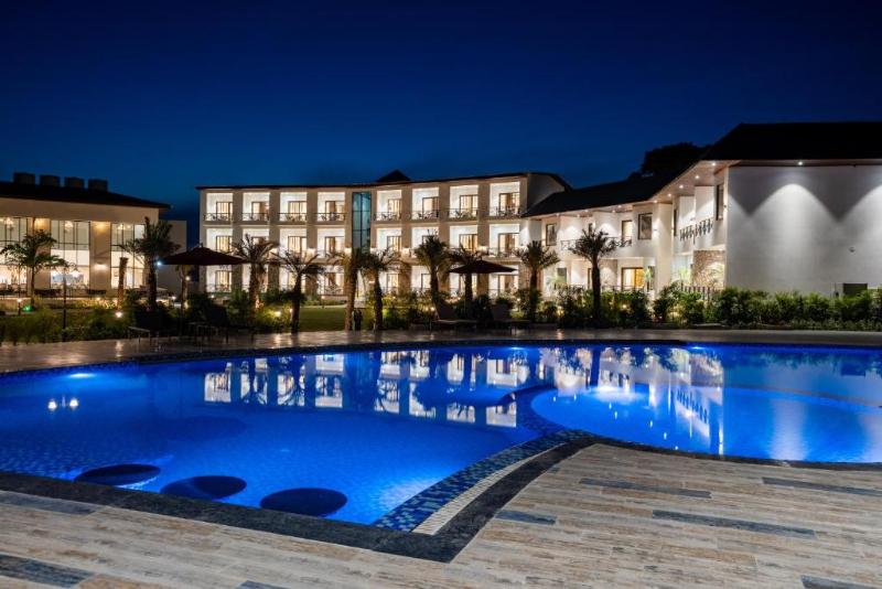 Shervani Pebbles And Pine Corbett in Ramnagar, India