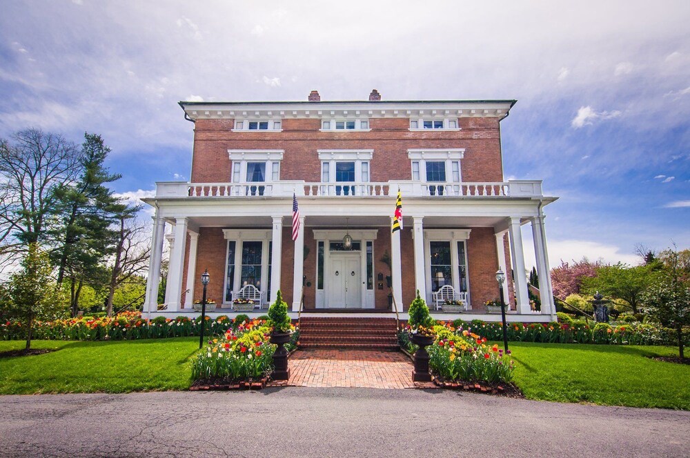 Antrim 1844 Country House Hotel - carbon neutral hotel in Frederick