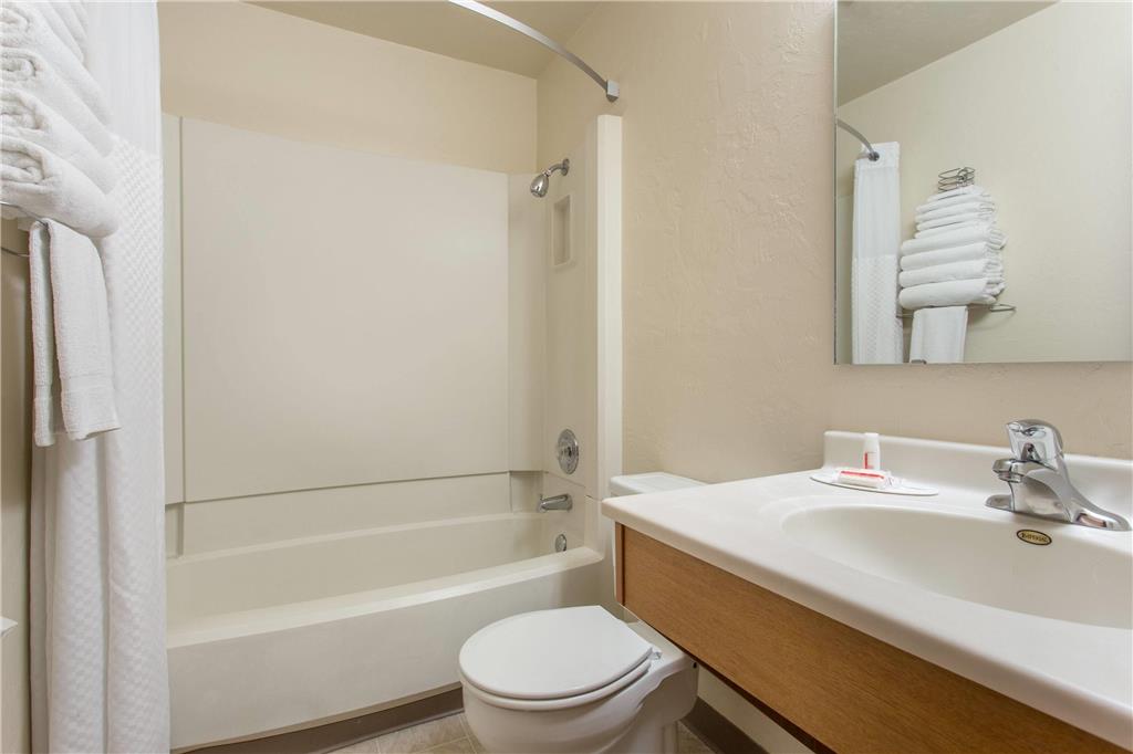 Super 8 by Wyndham Lacey Olympia Area - photo 7