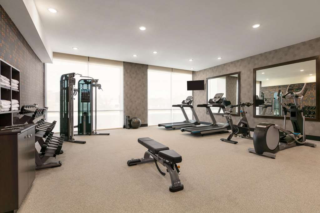 La Quinta Inn & Suites by Wyndham College Station North - photo 7