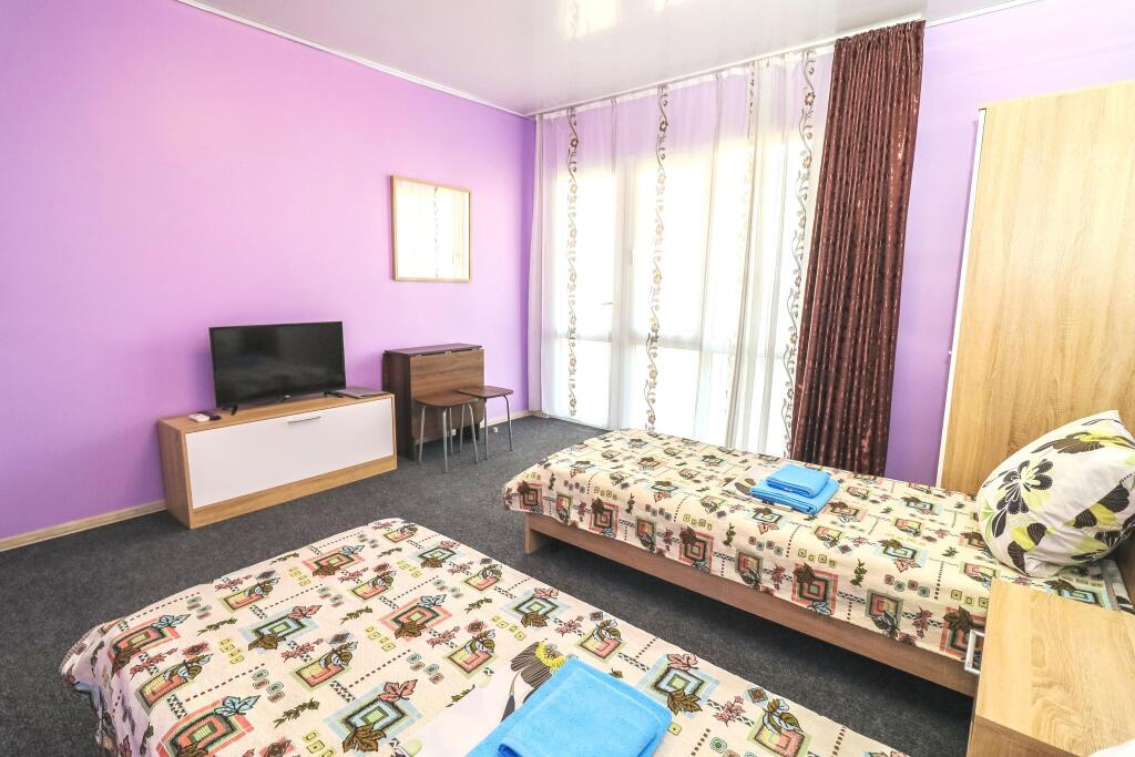Lavrio Hotel — Kuchugury — photo 2
