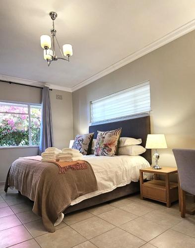 Spacious 2 bedroom Apartment Harbour views