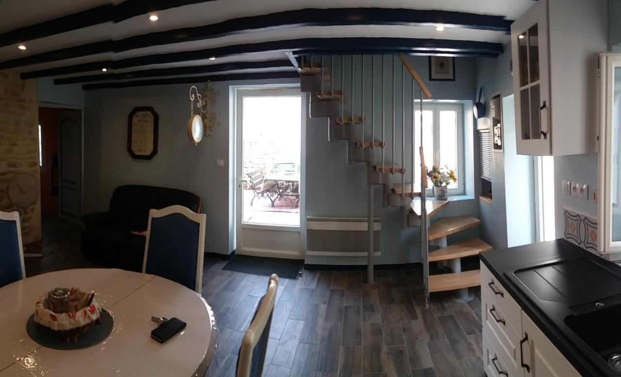 Chez Meme Lisette — Coulon