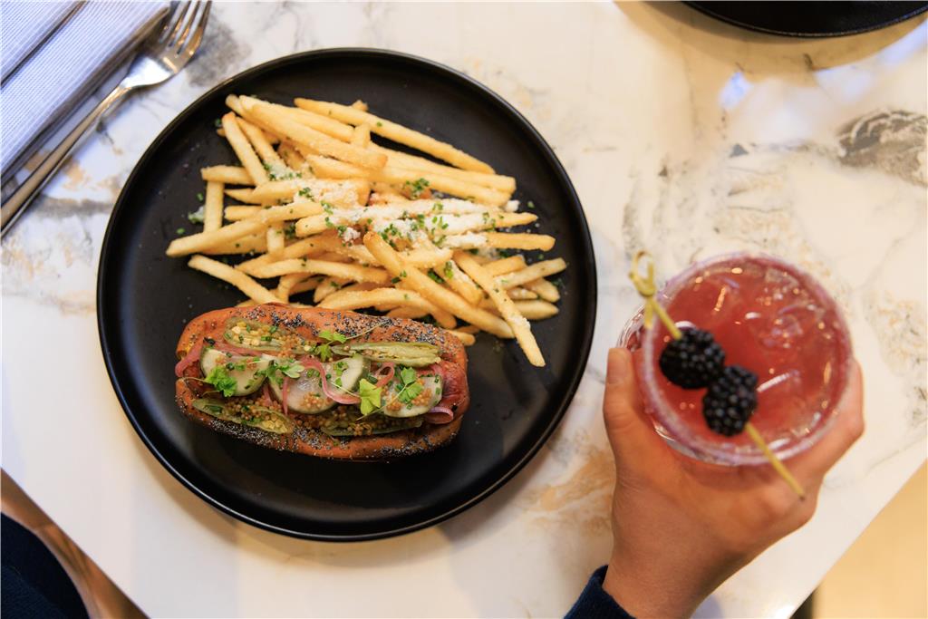 The Allegro Royal Sonesta Hotel Chicago Loop