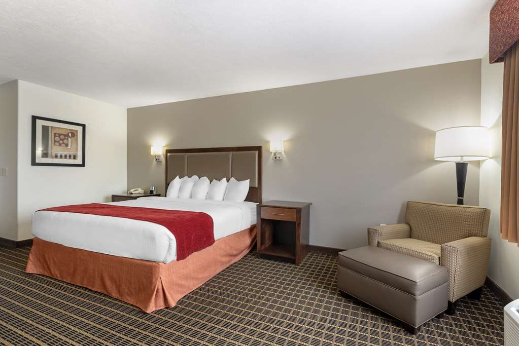 Best Western Plus Eagleridge Inn & Suites - photo 30