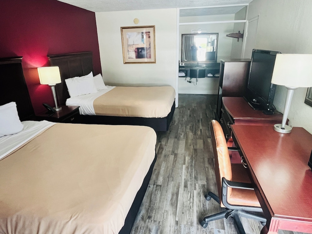 Rodeway Inn Silver Springs Ocala East - photo 11