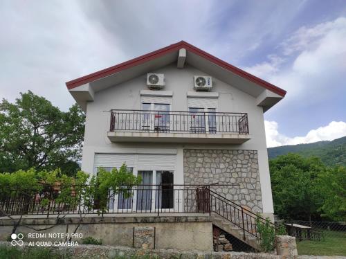 Aleks - carbon neutral hotel in Ohrid
