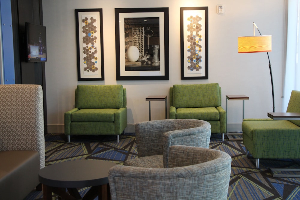 Holiday Inn Express & Suites Phoenix Airport North by IHG - photo 126