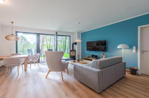 Yoga Oase am Krakower See Erdgeschoss mit Terrasse Kamin & Sauna — 4-Star Luxury Hotel in Krakow Am See, Germany