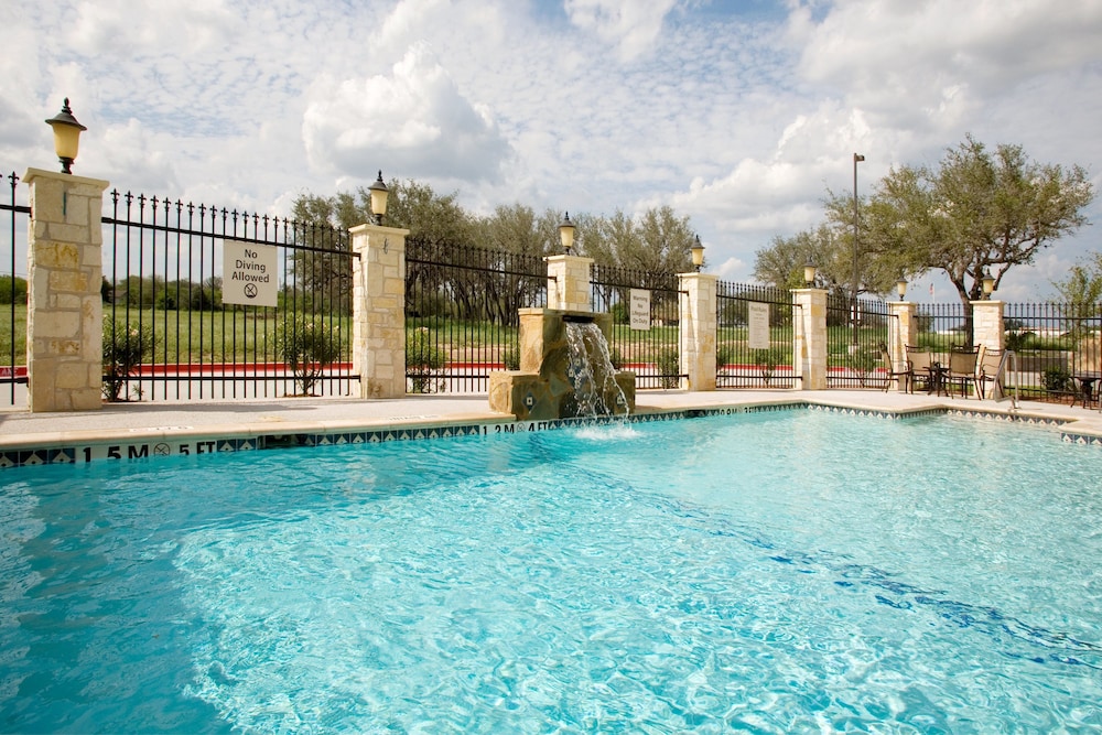 Holiday Inn Express Suites Beeville by IHG - photo 27