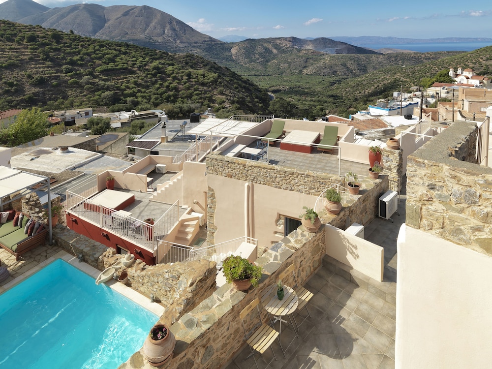 Cressa Ghitonia Village in Sitia, Greece