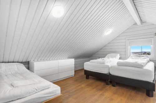 Spacious 4 Bedroom Home in Southern Iceland