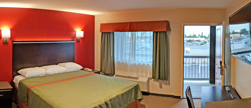 Epic Hotel - photo 12