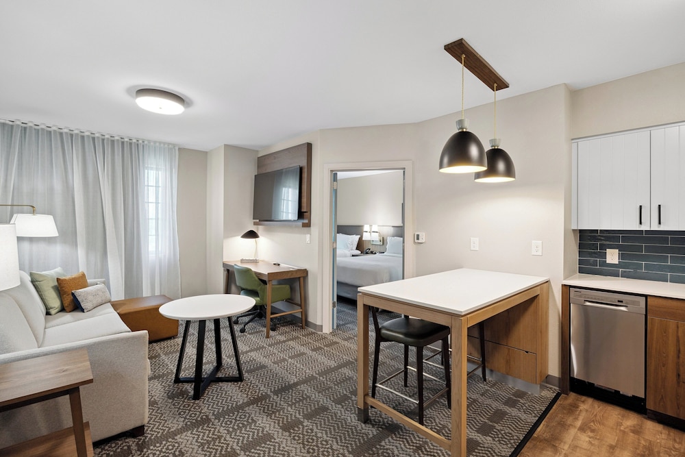 Staybridge Suites Sacramento Woodland - photo 57