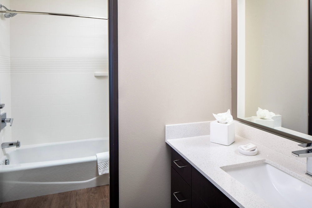 TownePlace Suites by Marriott Midland South I 20 - photo 12