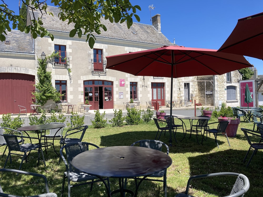 Auberge de Crissay in Azay-Le-Rideau, France