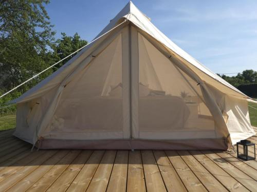 Kiideva Glamping - carbon neutral hotel in Unknown City