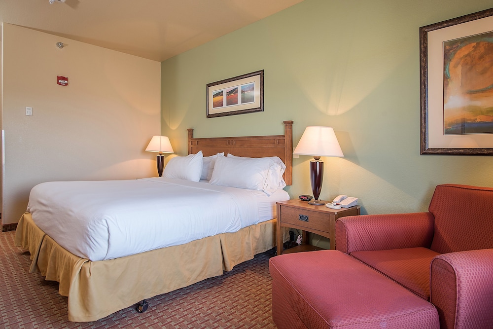 Baymont Inn and Suites by Wyndham Sturgis - photo 6