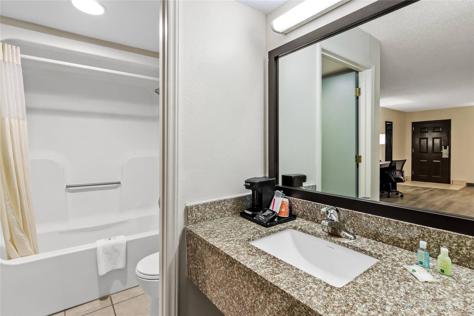 Quality Inn Hillsville - photo 27