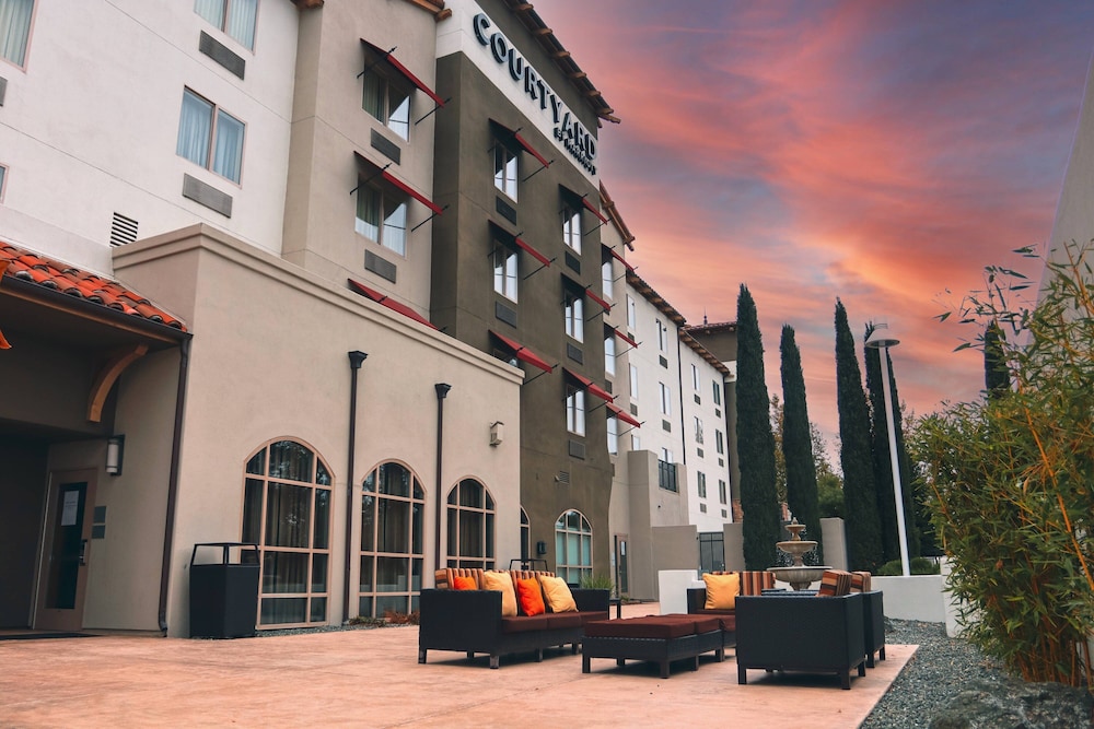 Courtyard Marriott Paso Robles - photo 40