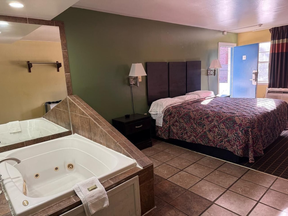 Relax Inn - photo 5