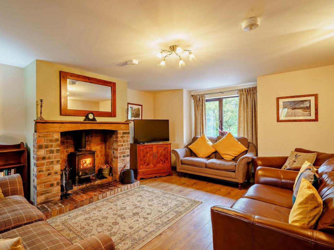5 Bed in Cleator oc sz529 - last minute hotel in Unknown City