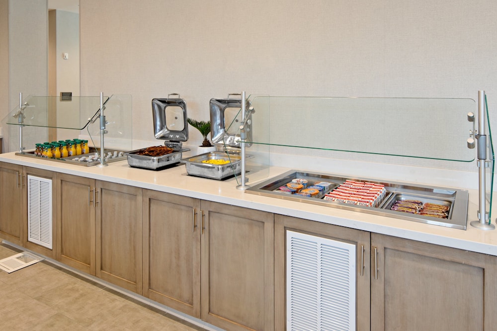 Staybridge Suites Long Beach Airport by IHG - photo 34