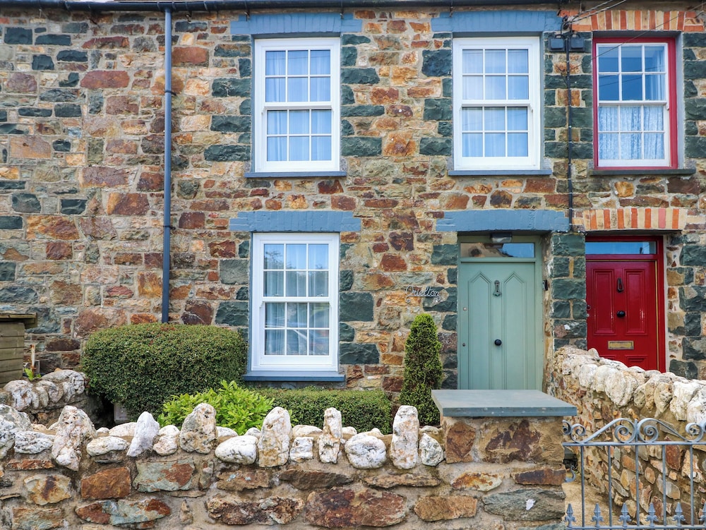 Orielton Cottage — 4-Star Luxury Hotel in Newport, United Kingdom