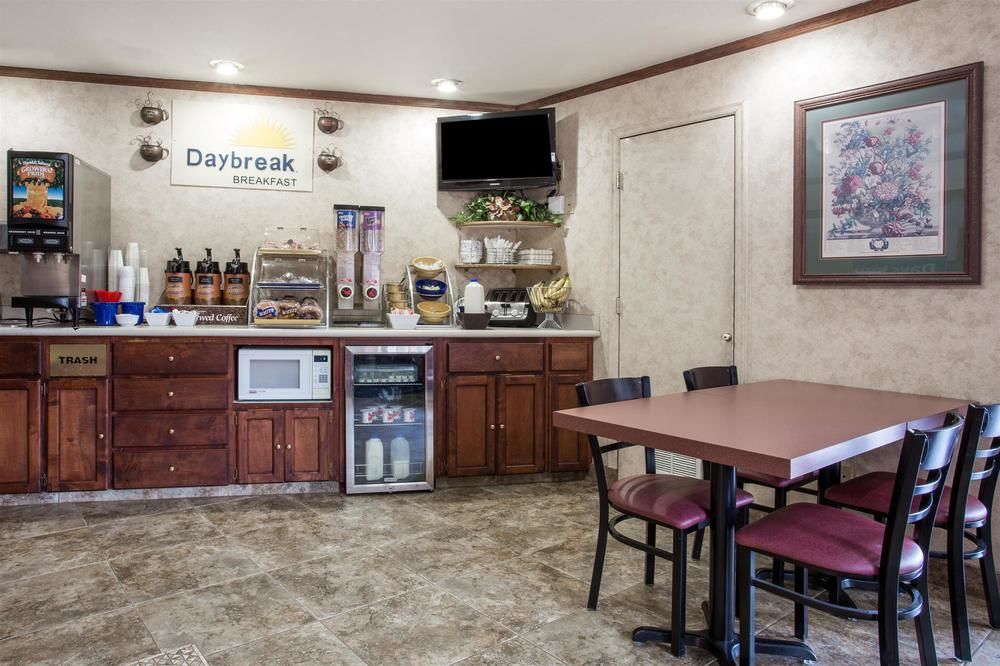 Days Inn Portland Central - photo 15