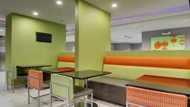 Holiday Inn Express & Suites Jackson Downtown Coliseum by IHG - photo 56