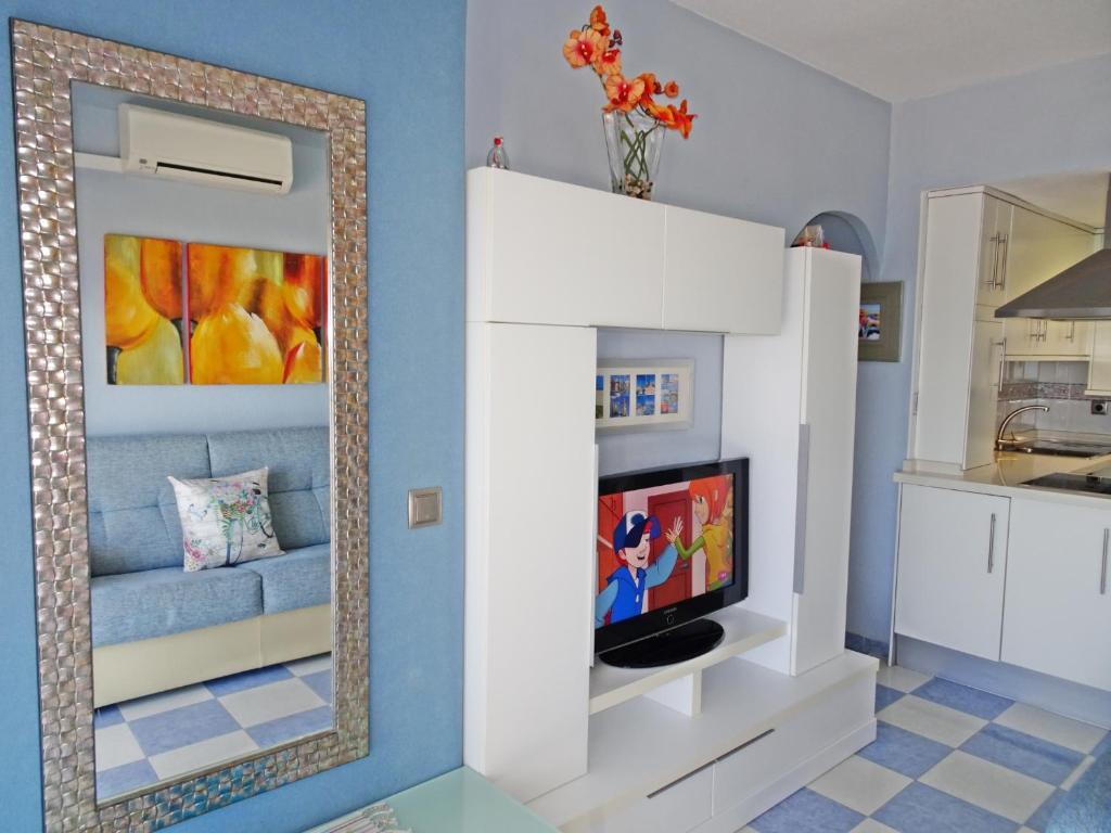 Bonaire Celeste 11 Frente A La Playa Solo Familias — 4-Star Luxury Hotel in Gandia, Spain