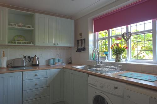Little Chequers - last minute hotel in Friston