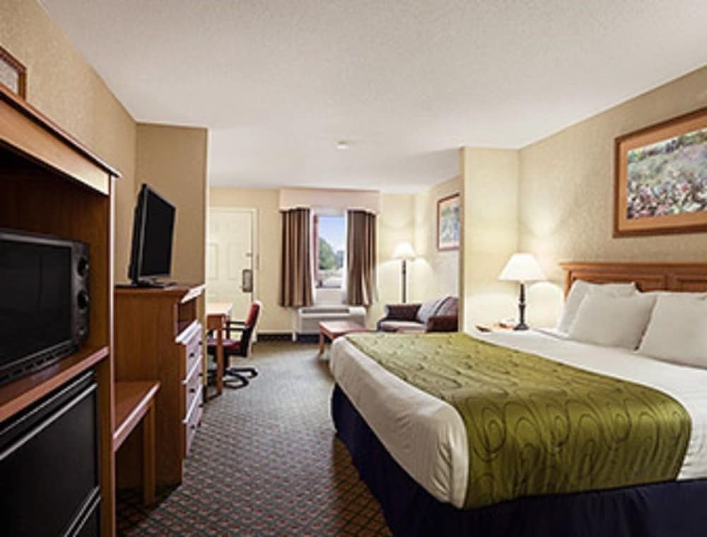 Days Inn & Suites by Wyndham Stuttgart - photo 5