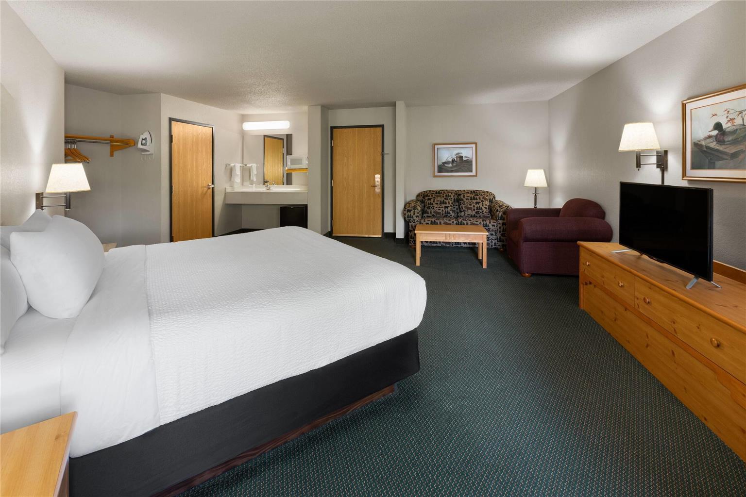 Shell Lake Lodge a Travelodge by Wyndham - photo 26