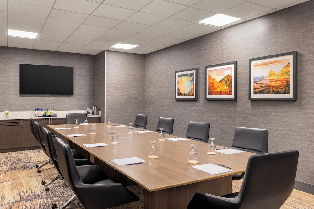 DoubleTree by Hilton Phoenix Midtown - photo 27