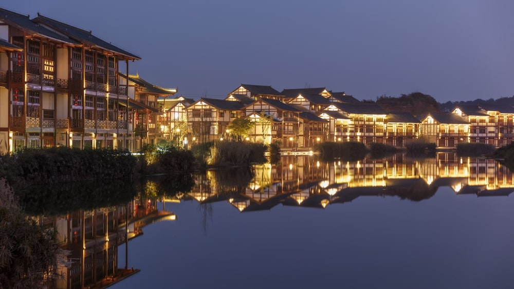 Grand House Chongqing — 4-Star Luxury Hotel in Chongqing, People's Republic of China
