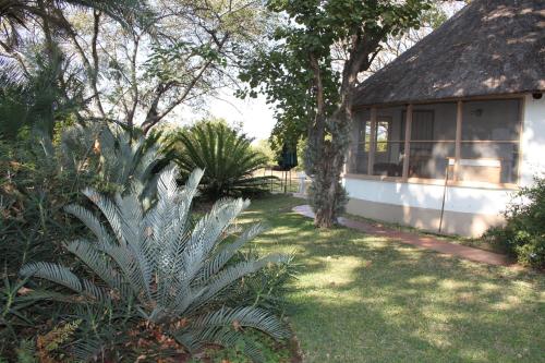 Kiaat Bungalows in Hazyview, South Africa