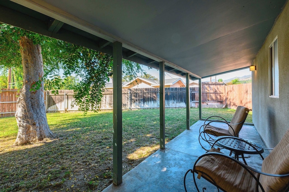 Charming Escape With Stylish Decor & Outdoor Space — hotel in Glendora