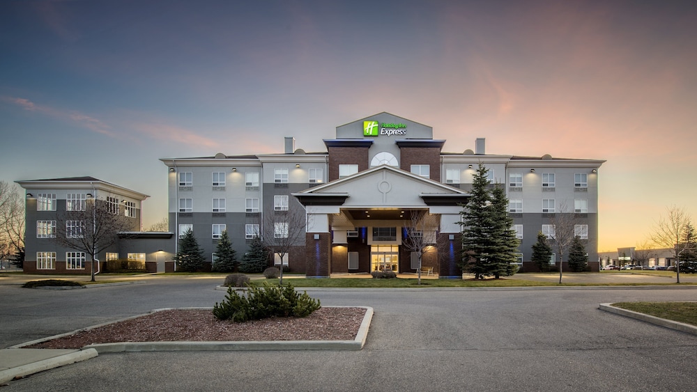 Holiday Inn Express Hotel & Suites Airdrie Calgary North by IHG