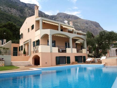 Villa Iris — 4-Star Luxury Hotel in Corfu, Greece