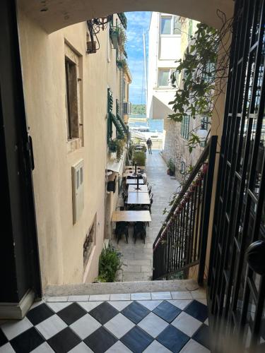 Swan City Apartment & Room — 4-Star Luxury Hotel in Sibenik, Croatia